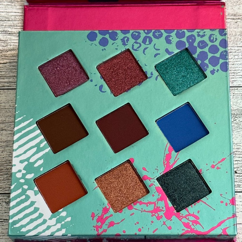 Living in Color Eyeshadow Palette